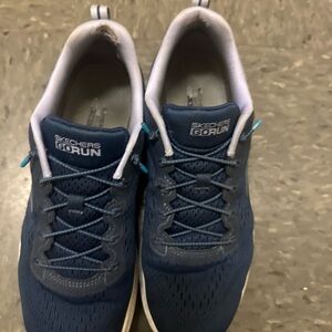 Skechers GOrun Navy Sneakers